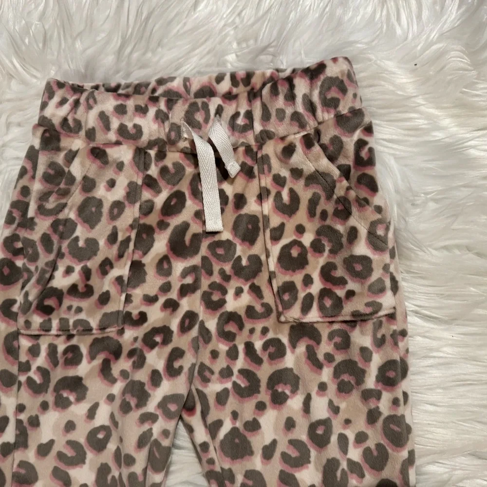 Cat‎ & Jack Girls 2T Leopard Velour Jogger Outfit Set